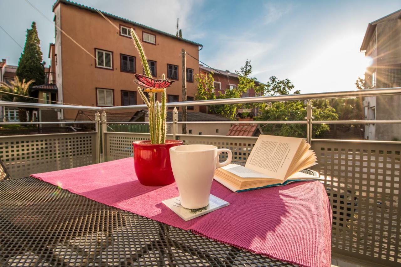 Sunny Point Apartment Ровин Екстериор снимка