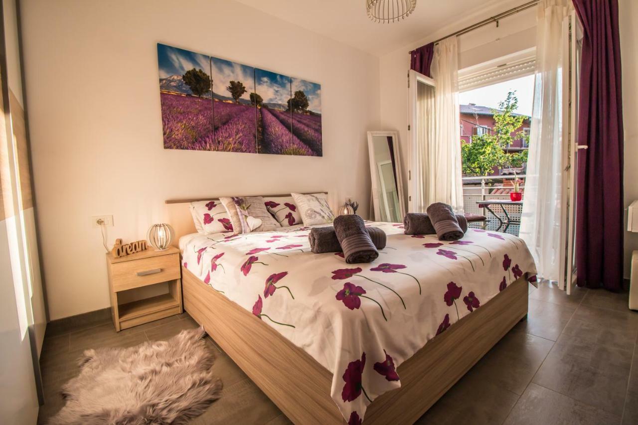 Sunny Point Apartment Ровин Екстериор снимка