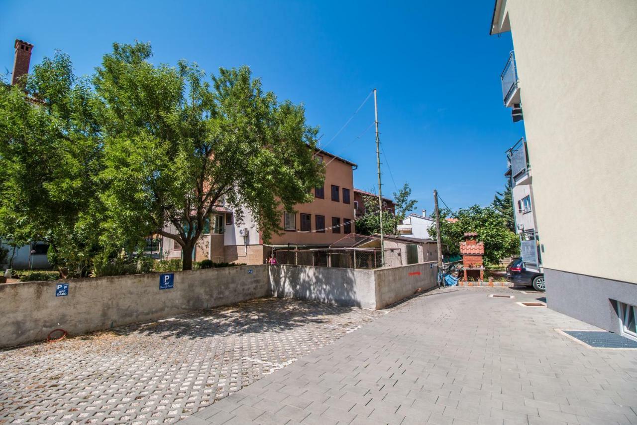 Sunny Point Apartment Ровин Екстериор снимка
